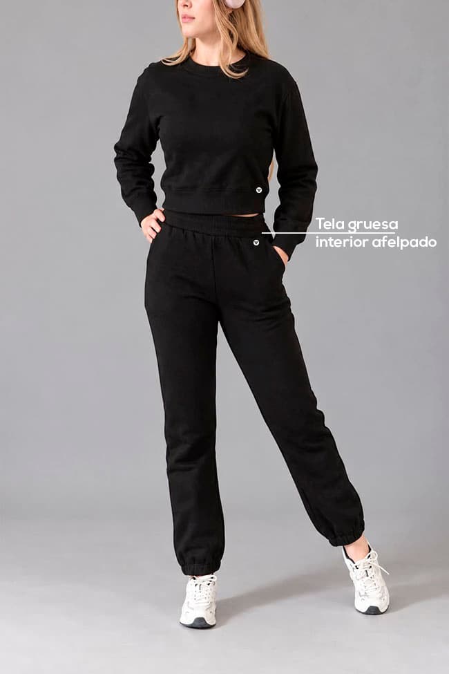 Pantalón jogger afelpado negro